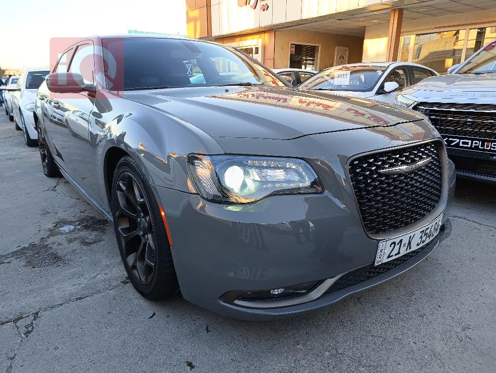 كرايسلر 300
